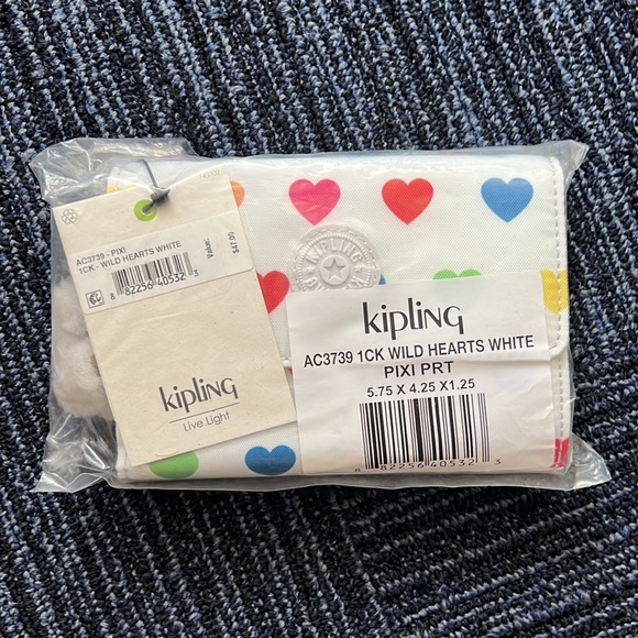 Kipling wild hearts white wallet Size 5.75" x 4.25"
Style: AC3739
Pixi Nylon - Picture 3 of 8